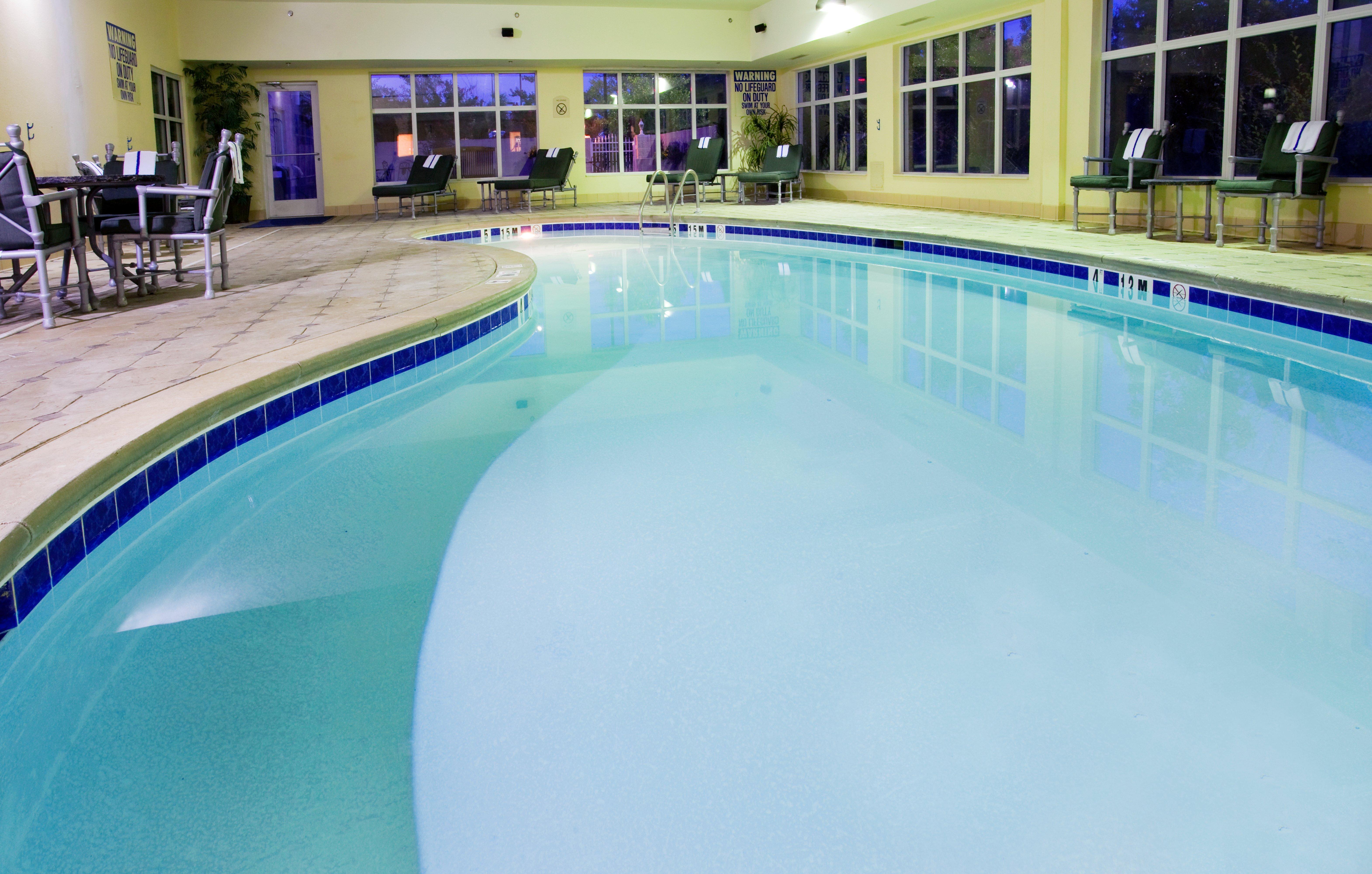 Holiday Inn Express Hotel & Suites - Concord By Ihg Каннаполис Экстерьер фото